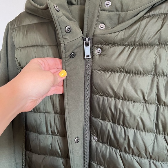 Gallery New York size LARGE olive green puffer coat - Picture 8 of 9